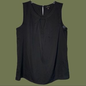 Worthington Black Triangle Keyhole Cutout Sleeveless Blouse